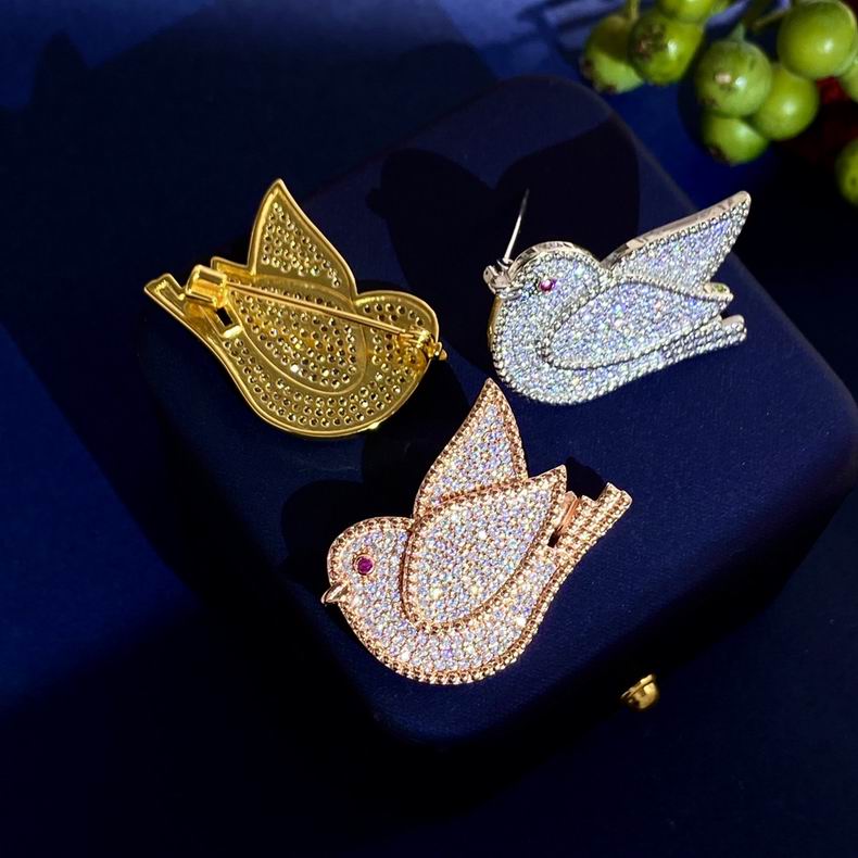 Van Cleef  Arpels brooch 121082  (7)